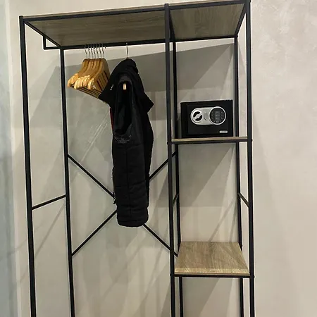 Apartment Lovers In *